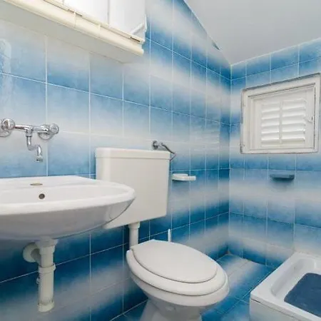 Sutvid With One Bedroom *