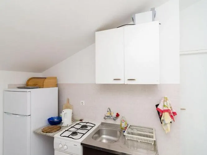 Sutvid With One Bedroom *