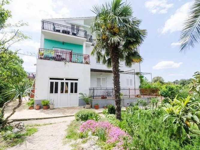 Apartman Sutvid With One Bedroom Drače